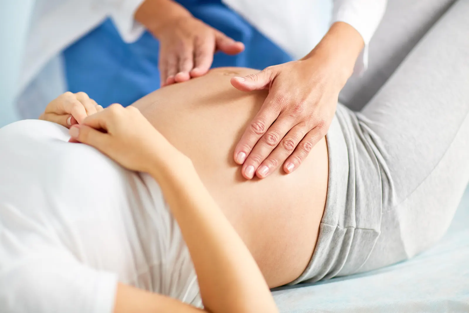 Consultație obstetricală — monitorizarea sarcinii la Clinica Gyndia Sibiu